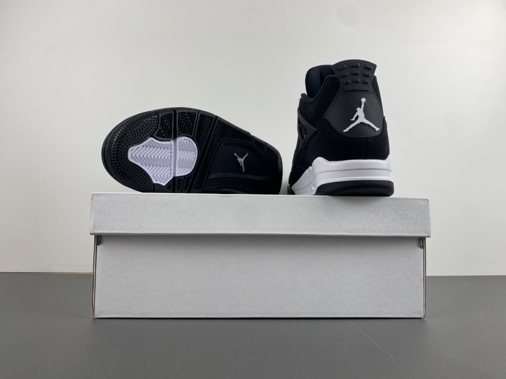 Air Jordan 4 Retro 'White Thunder' (Style Code: FQ8138-001)